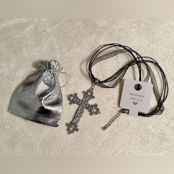 Ribbon Necklace with Gothic Cross Pendant Black Adjustable Brand New - Picture 8 of 8